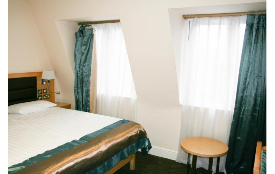 Cromwell International Hotel