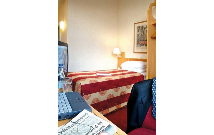 Premier Inn Kensington Olympia