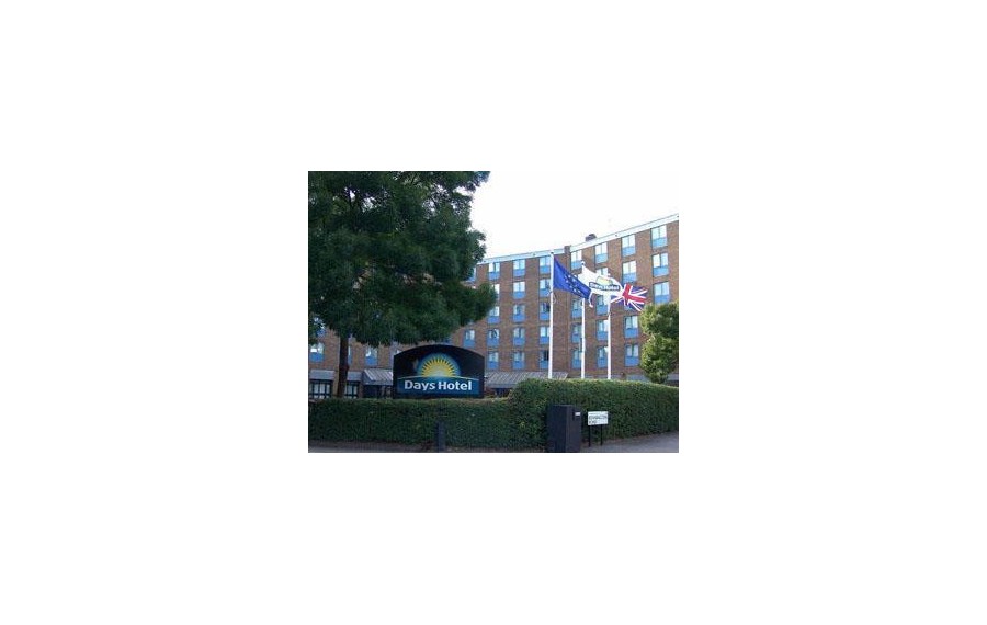 Waterloo Hub Hotel & Suites
