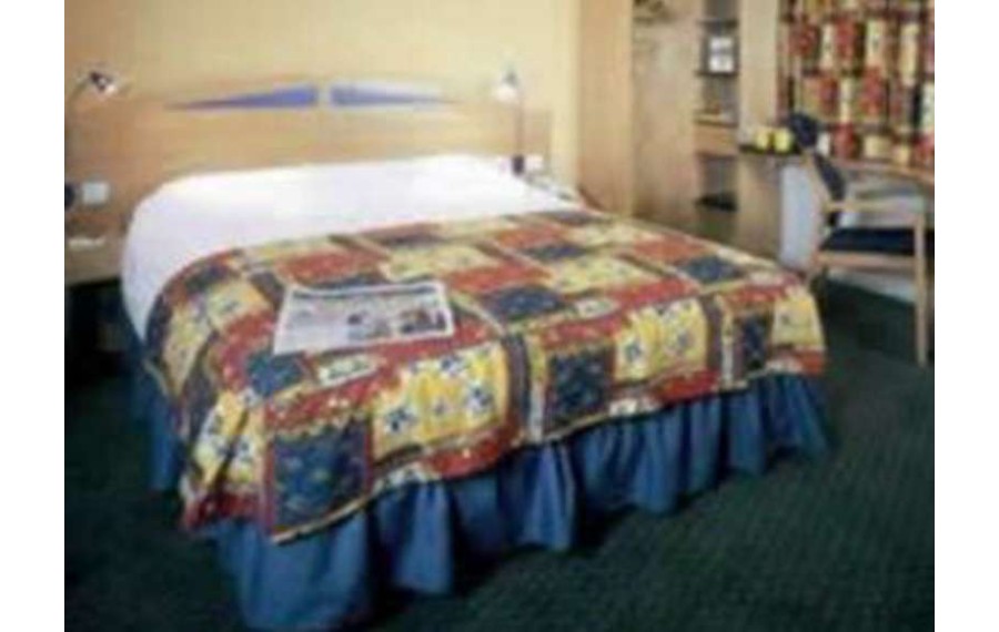 Holiday Inn Express London...