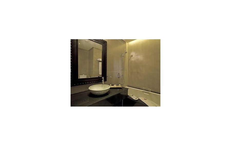 Adam Park Marrakech Hotel &...