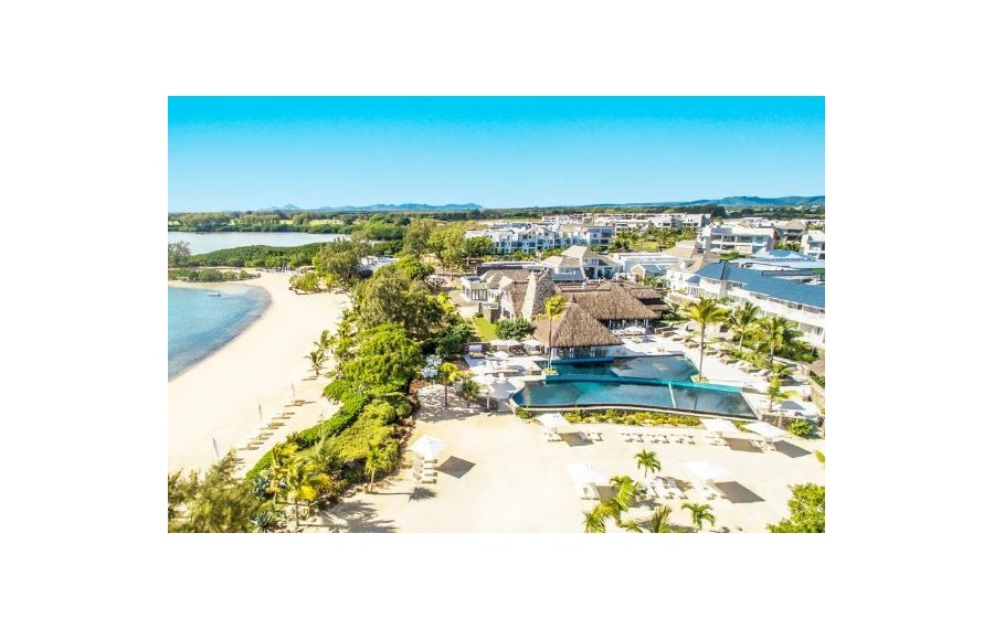 Radisson Blu Azuri Resort...