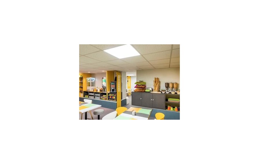ibis Styles Paris Crimee La...