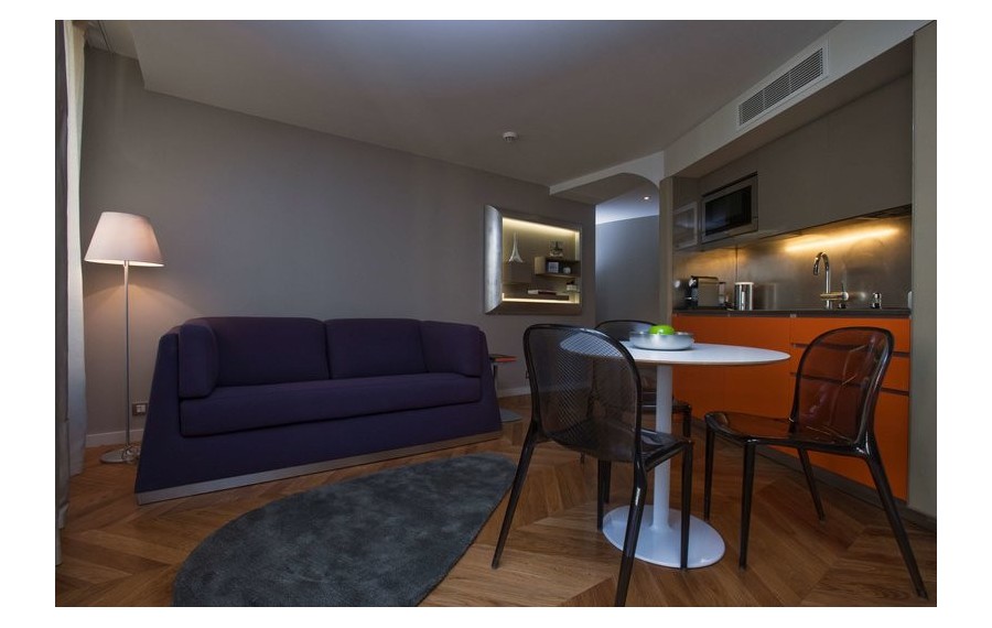 Nell Hotel & Suites, BW...
