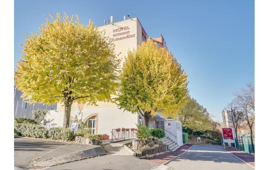 L'Amandier Nanterre La...