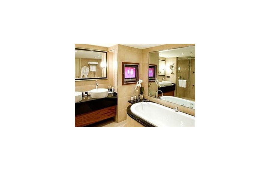 Paris Marriott Rive Gauche...