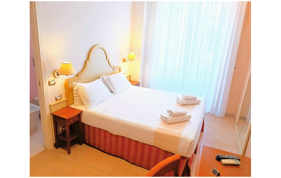 Roman Terrace - Bed and...