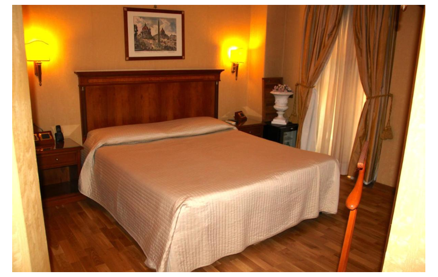 Luxury Rooms H 2000 Roma