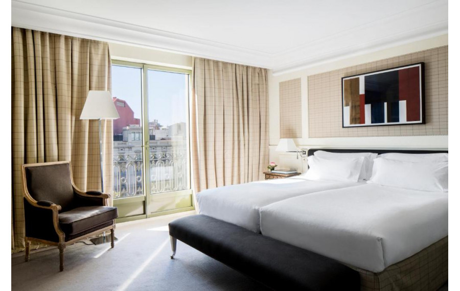 MAJESTIC HOTEL & SPA