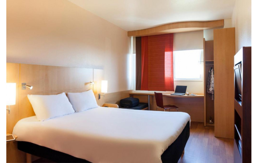 ibis Barcelona Pza Glories 22