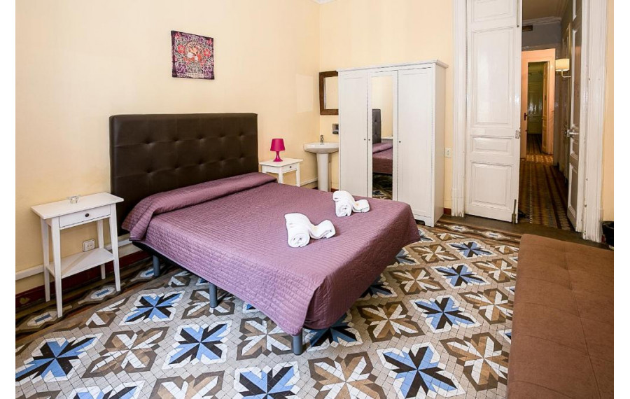 Hostal Balmes Centro
