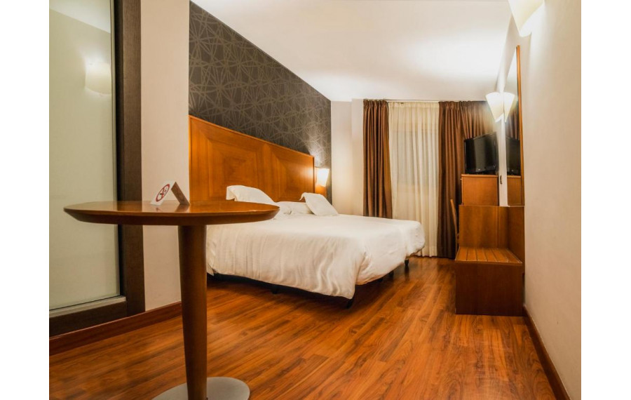Nuevo Torreluz Hotel
