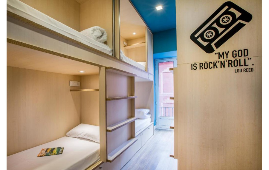 Mola Hostel