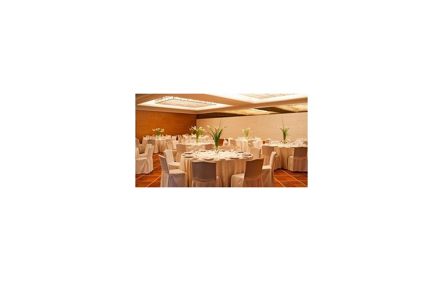 Sheraton Dubai Creek Hotel & Towers