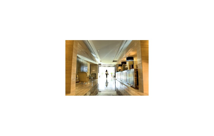 Dubai Marriott Harbour Hotel & Suites