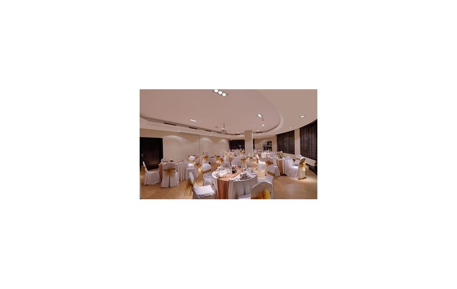 Lotus Grand Hotel Apartments