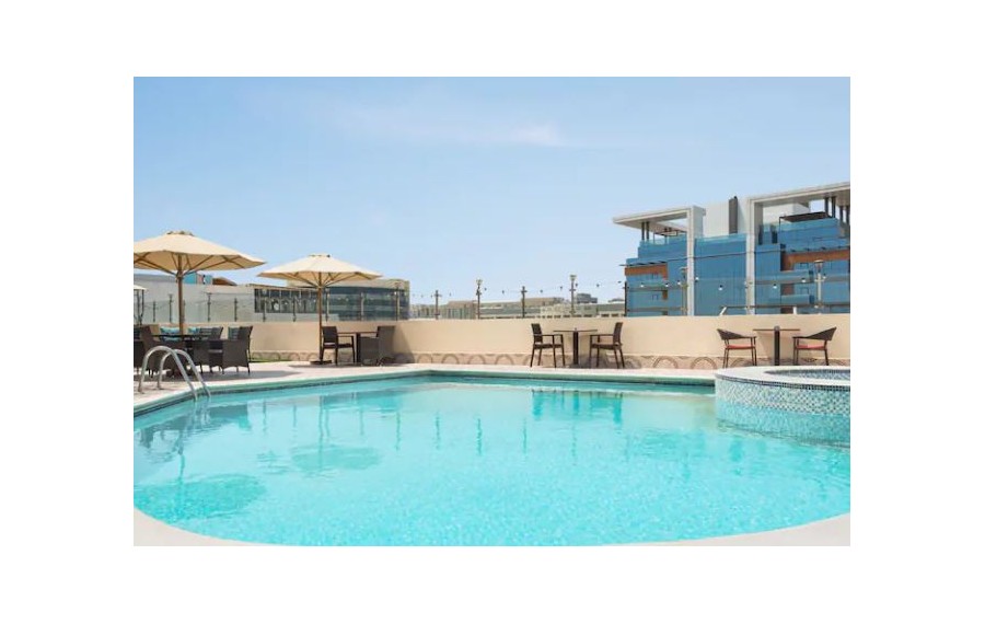 Howard Johnson Plaza by...
