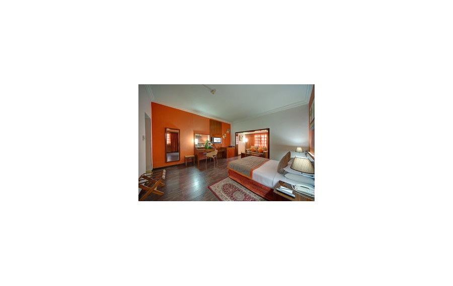 Ascot Hotel