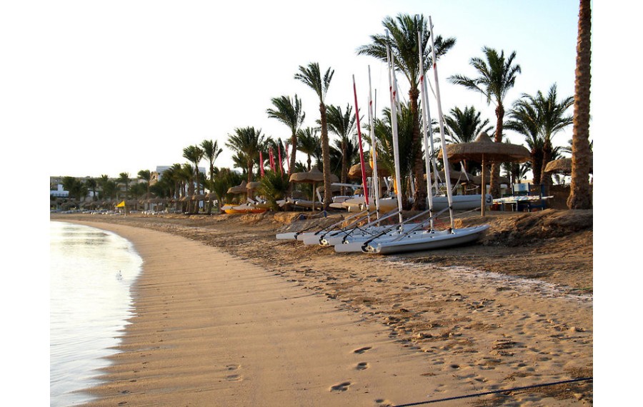 SENTIDO Palm Royale